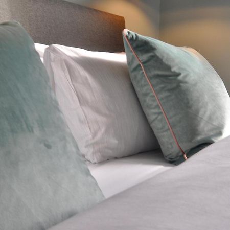 Bridge Street Apartments. Boutique Style Luxury, In The Heart Of Taunton. 객실 사진