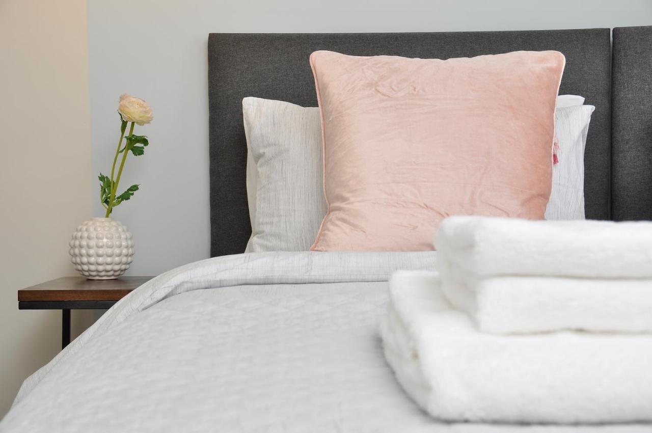 Bridge Street Apartments. Boutique Style Luxury, In The Heart Of Taunton. 외부 사진