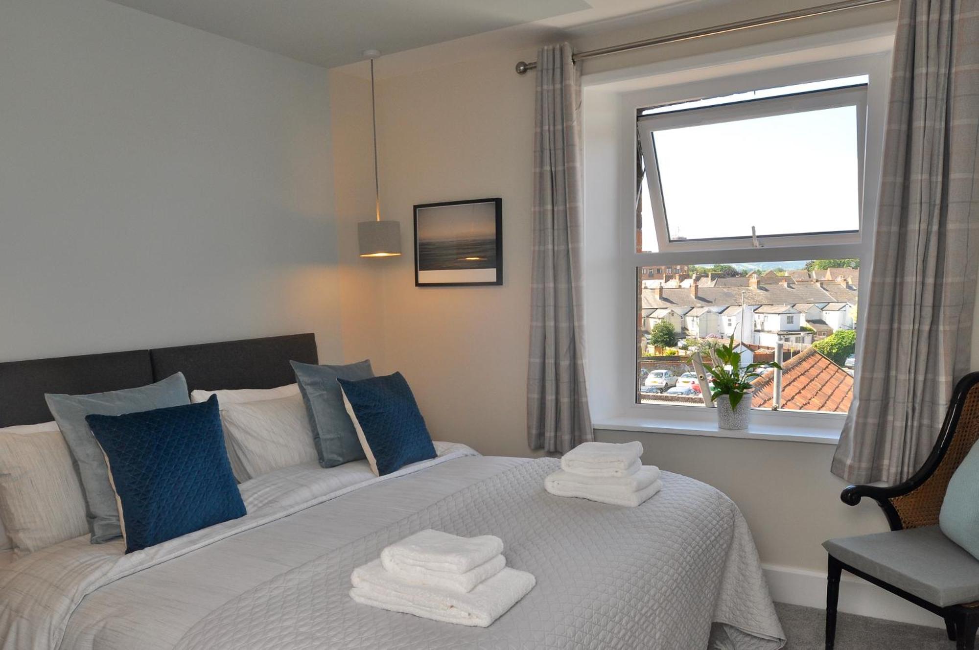 Bridge Street Apartments. Boutique Style Luxury, In The Heart Of Taunton. 객실 사진